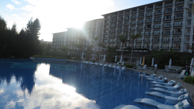 ハレクラニ沖縄 プール