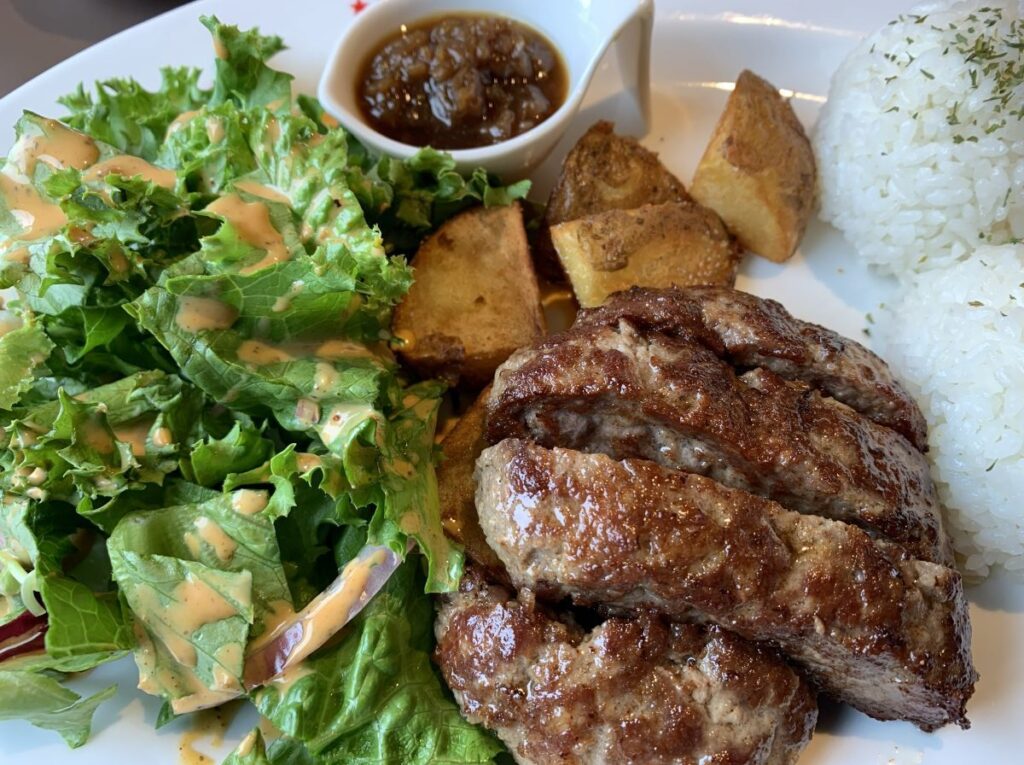 ハレクラニ沖縄 周辺レストラン ステーキハウスなかま