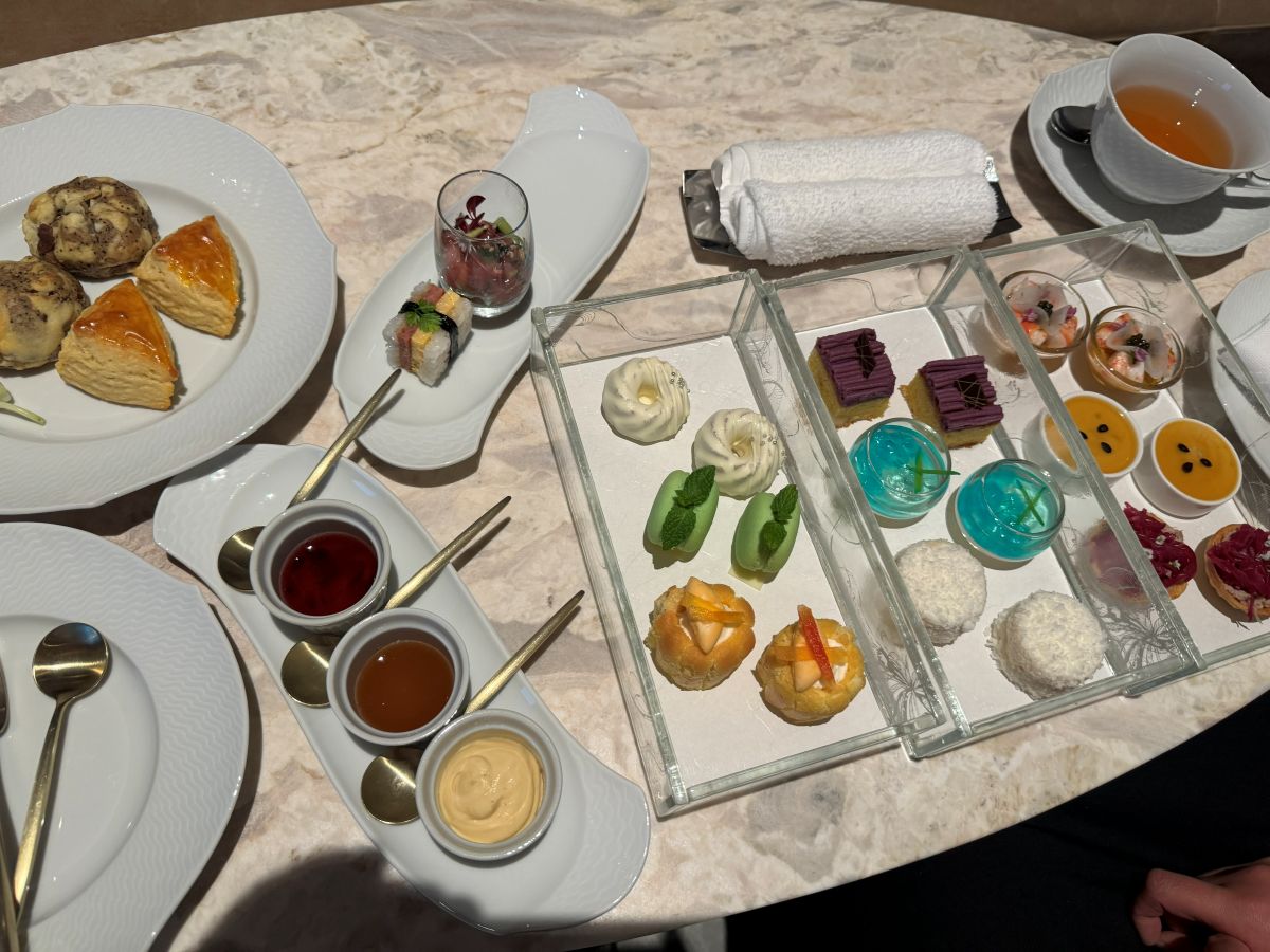 ハレクラニ沖縄 アフタヌーンティー サンセットバー スペクトラム