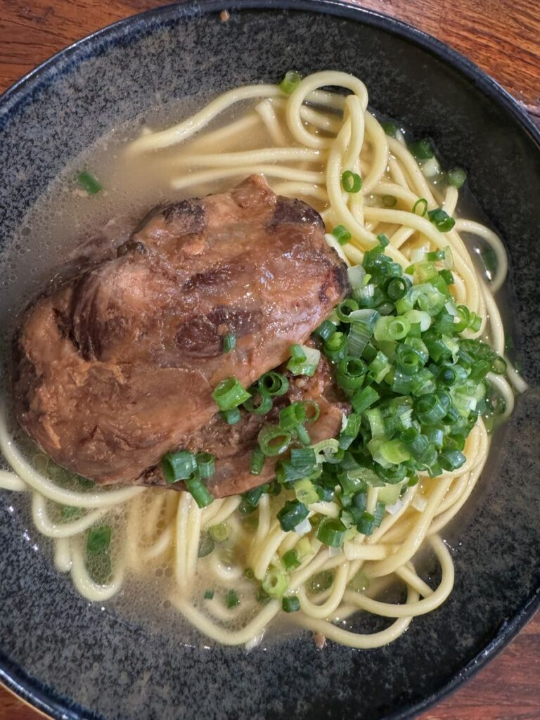 西表島ランチ八重山そば