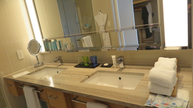 ハレクラニ沖縄 客室 水回り