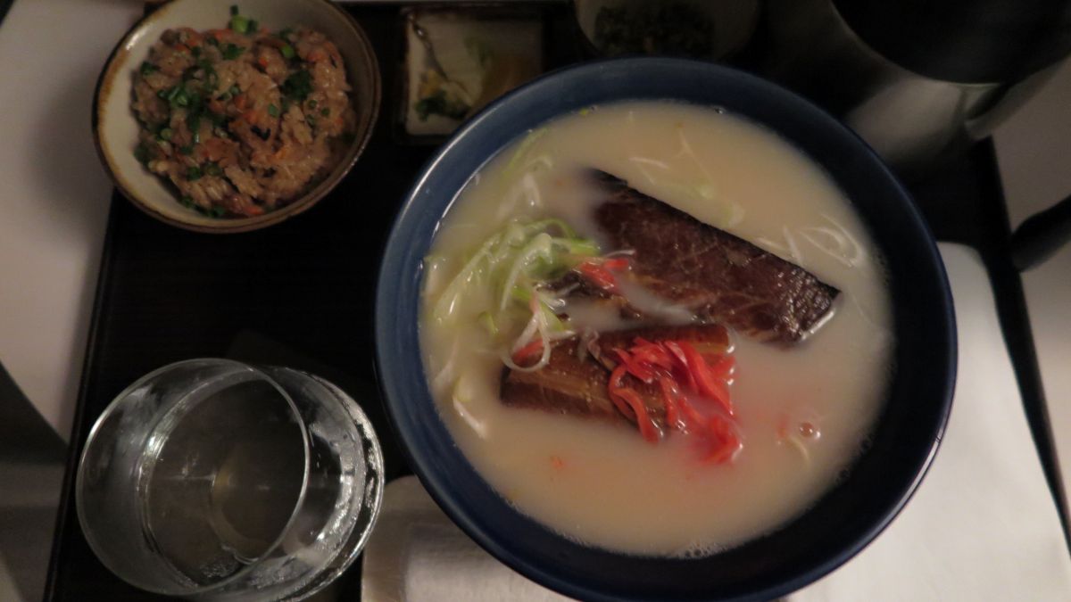 ハレクラニ沖縄 インルームダイニング 沖縄そば