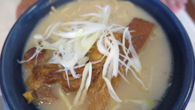 ハレクラニ沖縄 ランチ ハウスウィズアウトアキー 沖縄そば